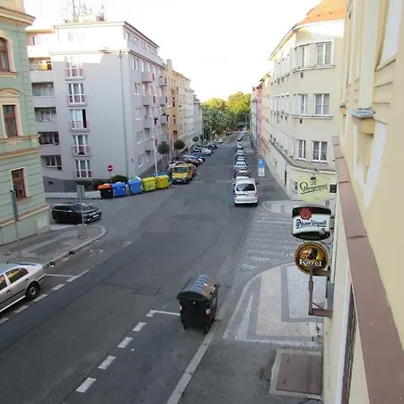 Cozy Studio Slik Close To Castle Lejlighed