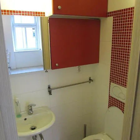 Cozy Studio Slik Close To Castle Lejlighed *