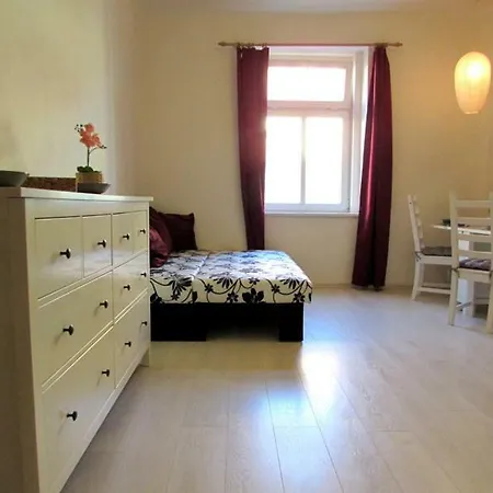 Cozy Studio Slik Close To Castle